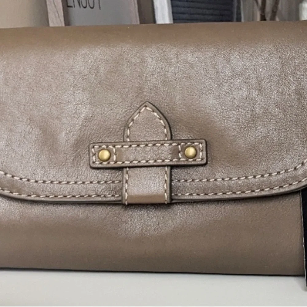 Frye Olivia Wallet Crossbody Bag - Picture 2 of 6
